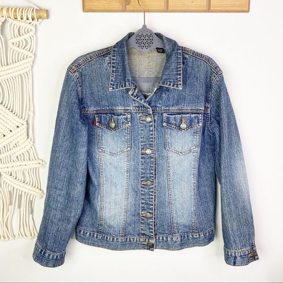 CHICO’s Distressed Jean Jacket Size 0 - Picture 2 of 6